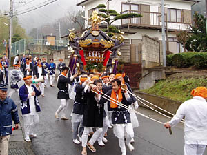 ���q�n����