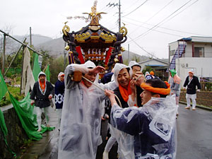 �������J��