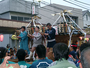 �P�{����