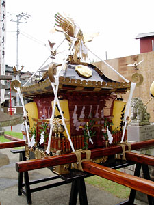 ����t������