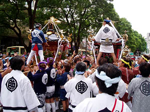 ����@������