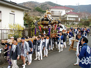 ���q�n����