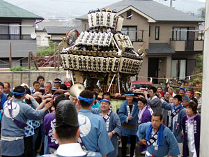 ���C�{��