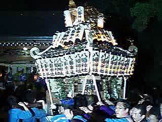 �{������R