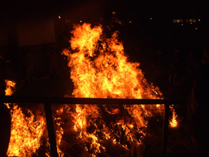 �R������m