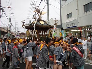 �{�{�_�`�T