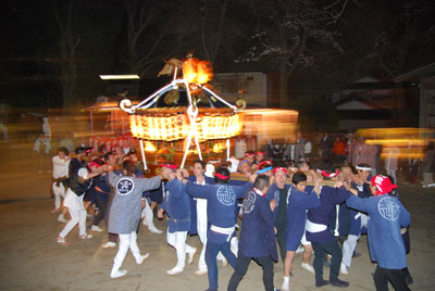 �{���n��U