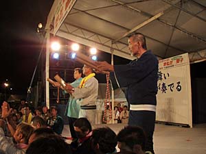 �O�{����