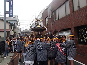 �O�ҍ����n�䕗�i�R