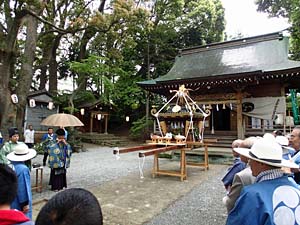 ���`���T���i