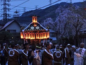 �{�������T