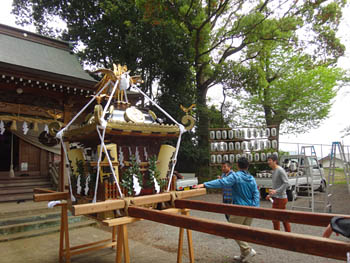 �{�����O���i