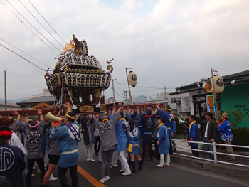 ���e�����X�[�� �_�`�����グ