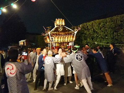 �H���{��_�� �{�_�`�{�����i�Q