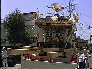 �g���b�N��̐_�`